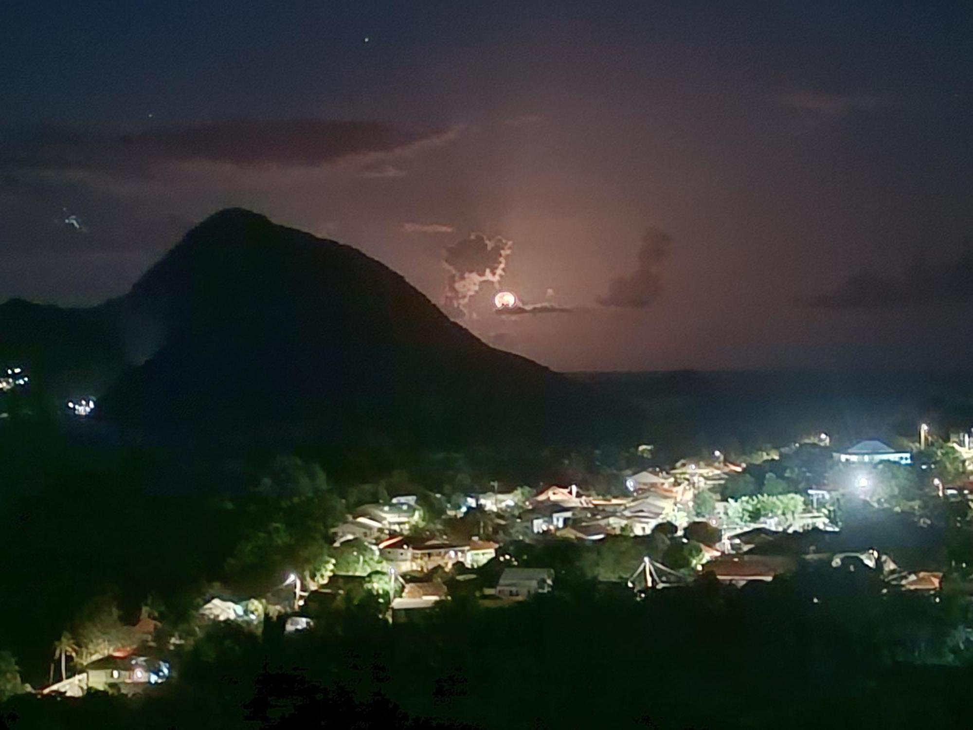 Ti Kaz Anoli Vue Epoustouflante Sur La Baie Villa Terre-de-Bas Buitenkant foto